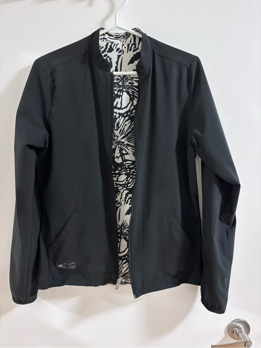 adidas Black sports reversible Jacket with Black-and-White Printed Lining - smaL